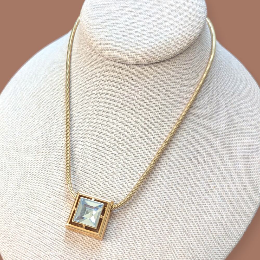 Y2k Avon Gold Tone Snake Chain Pendant Necklace